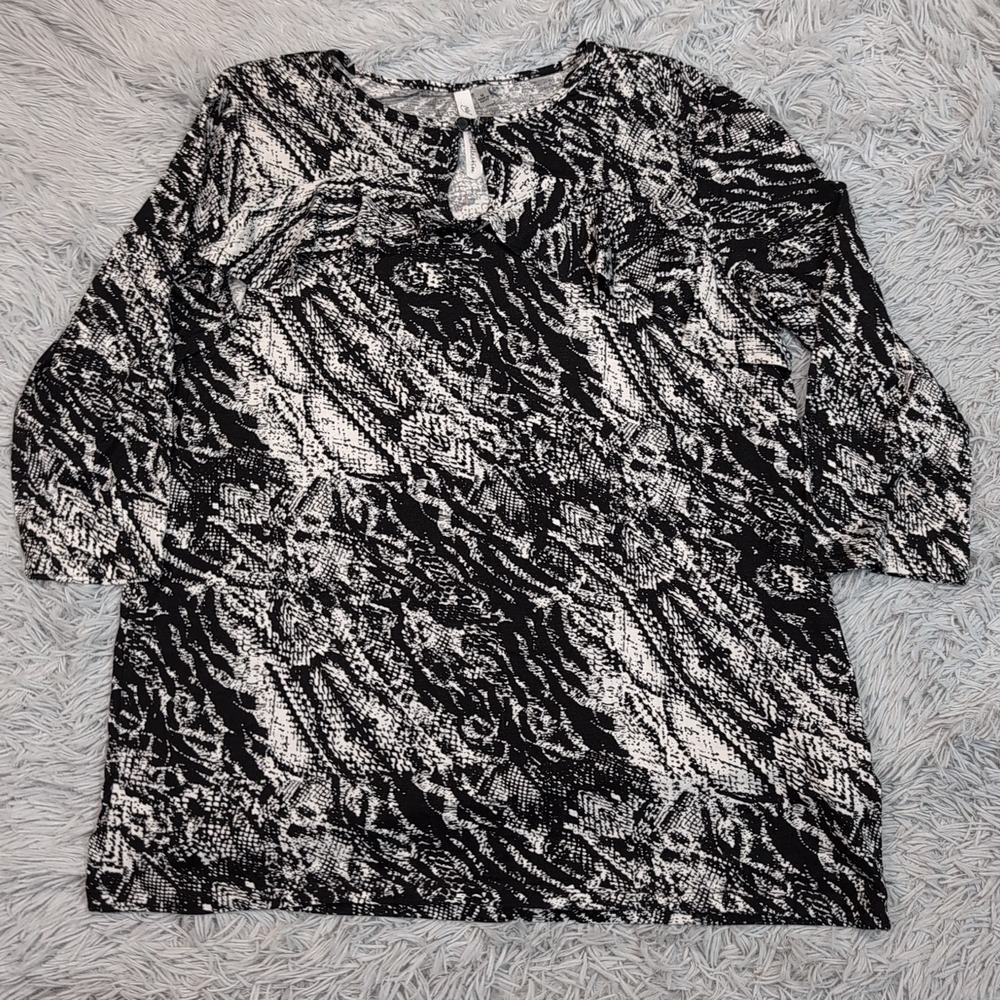 NY Collection Shirt Womens M Black White Blouse Comfort Top Casual Preppy